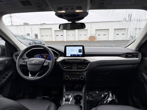 Used 2022 Ford Escape SEL w/ Technology Package image 19