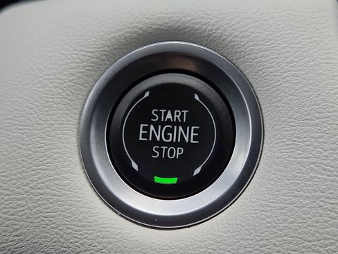 Used 2024 GMC Canyon AT4X AWD/4WD image 20