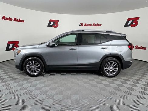 Used 2023 GMC Terrain SLT w/ Infotainment Package II FWD image 3