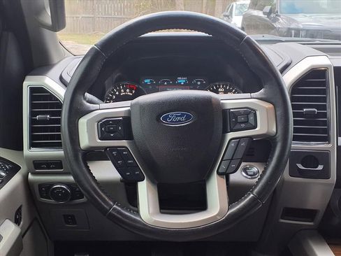 Used 2017 Ford F150 Lariat image 13