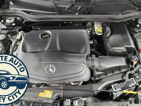 Used 2019 Mercedes-Benz GLA 250 4MATIC image 35