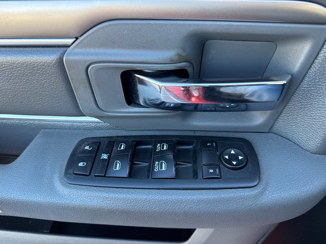 Used 2017 RAM 1500 Classic SLT RWD image 26