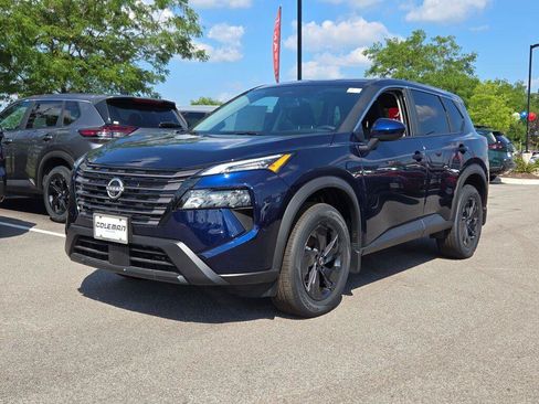 New 2026 Nissan Rogue SV w/ Cold Weather Package AWD/4WD image 1