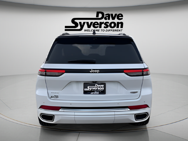 Used 2024 Jeep Grand Cherokee Summit AWD/4WD image 4