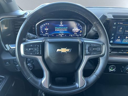 Used 2024 Chevrolet Silverado 1500 LT AWD/4WD image 17