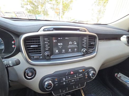 Used 2018 Kia Sorento EX w/ EX Advanced Touring Package image 22