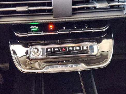 New 2026 Lincoln Corsair Premiere image 18