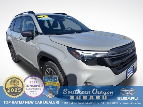 Used 2026 Subaru Forester Premium AWD/4WD image 1