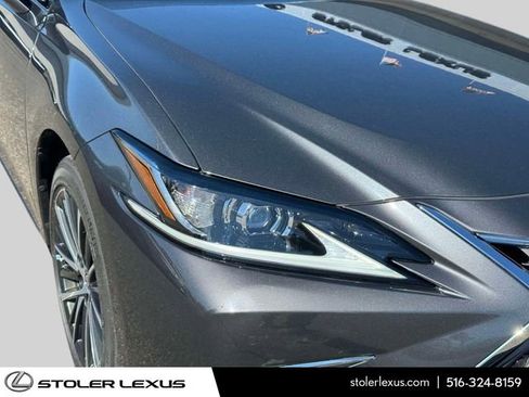 Certified 2022 Lexus ES 350 w/ Premium Package image 10