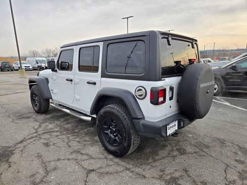 Used 2019 Jeep Wrangler Unlimited Sport image 6