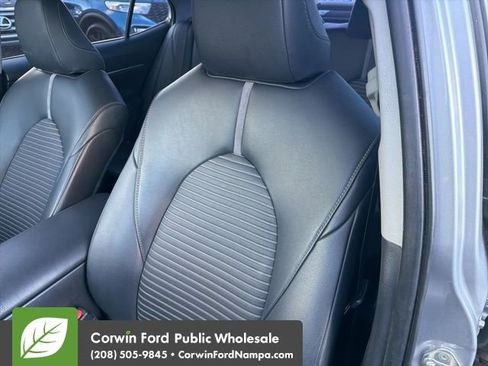 Used 2019 Toyota Camry SE image 23