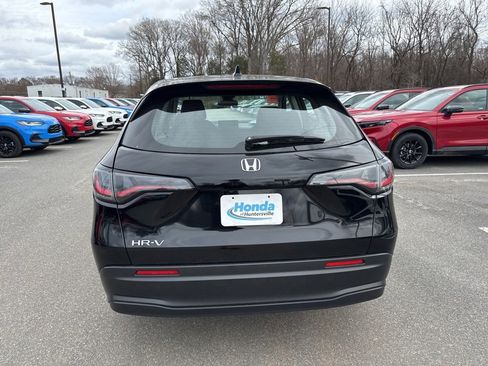 Used 2023 Honda HR-V LX image 6