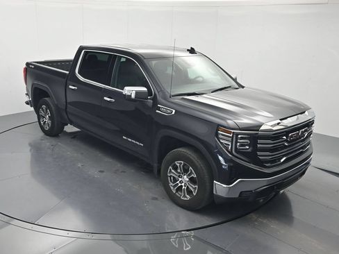 Certified 2025 GMC Sierra 1500 SLT AWD/4WD image 31