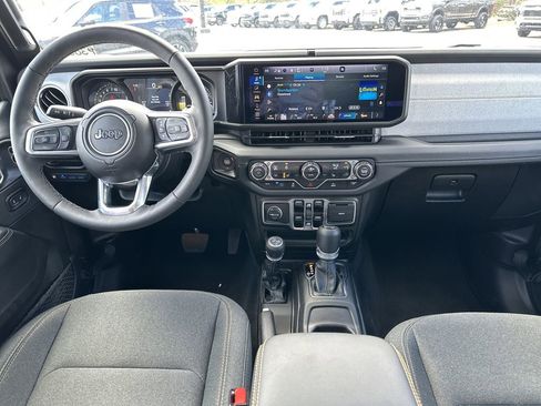Certified 2025 Jeep Wrangler Unlimited Sahara AWD/4WD image 10