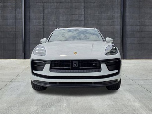 Used 2026 Porsche Macan AWD/4WD image 9
