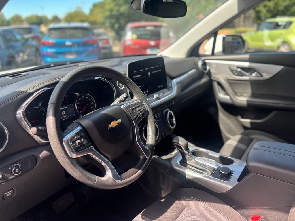 Used 2024 Chevrolet Blazer LT w/ Convenience Package FWD image 25