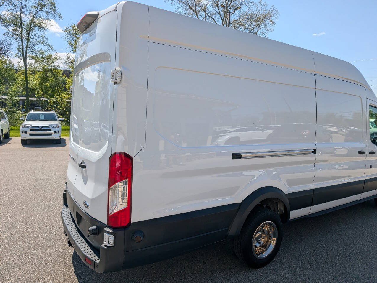 Used 2018 Ford Transit 350 148 High Roof Extended DRW RWD image 4