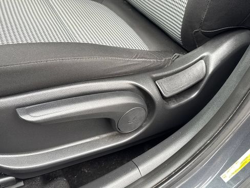 Used 2020 Hyundai Kona SE AWD/4WD image 28
