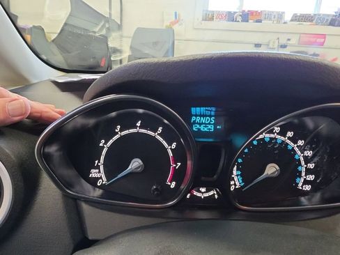 Used 2014 Ford Fiesta SE w/ Comfort Package FWD image 5