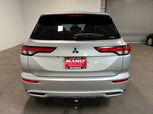 Used 2023 Mitsubishi Outlander SE AWD/4WD image 4