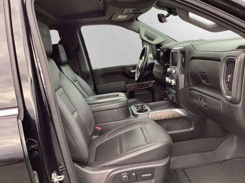 Used 2022 GMC Sierra 2500 Denali w/ Denali Black Diamond Edition image 15