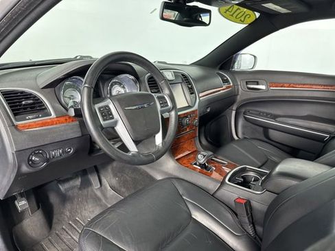 Used 2014 Chrysler 300 RWD image 12