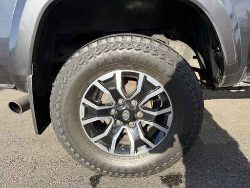 Used 2022 Toyota Tacoma TRD Pro image 9
