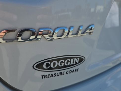 Used 2021 Toyota Corolla LE image 18