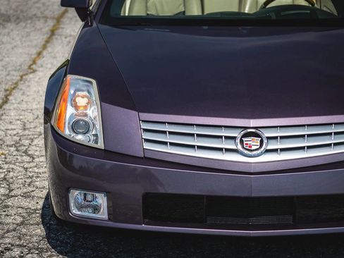 Used 2004 Cadillac XLR image 29