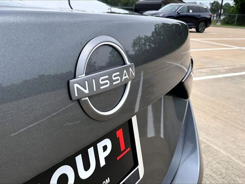 Used 2025 Nissan Sentra SV FWD image 10