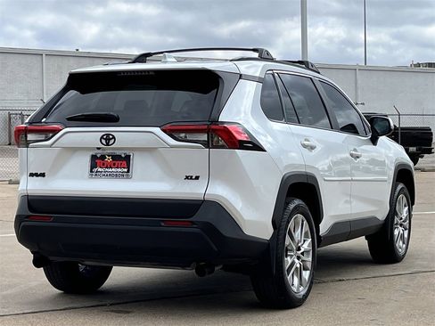 Used 2025 Toyota RAV4 XLE Premium w/ Weather Package image 4