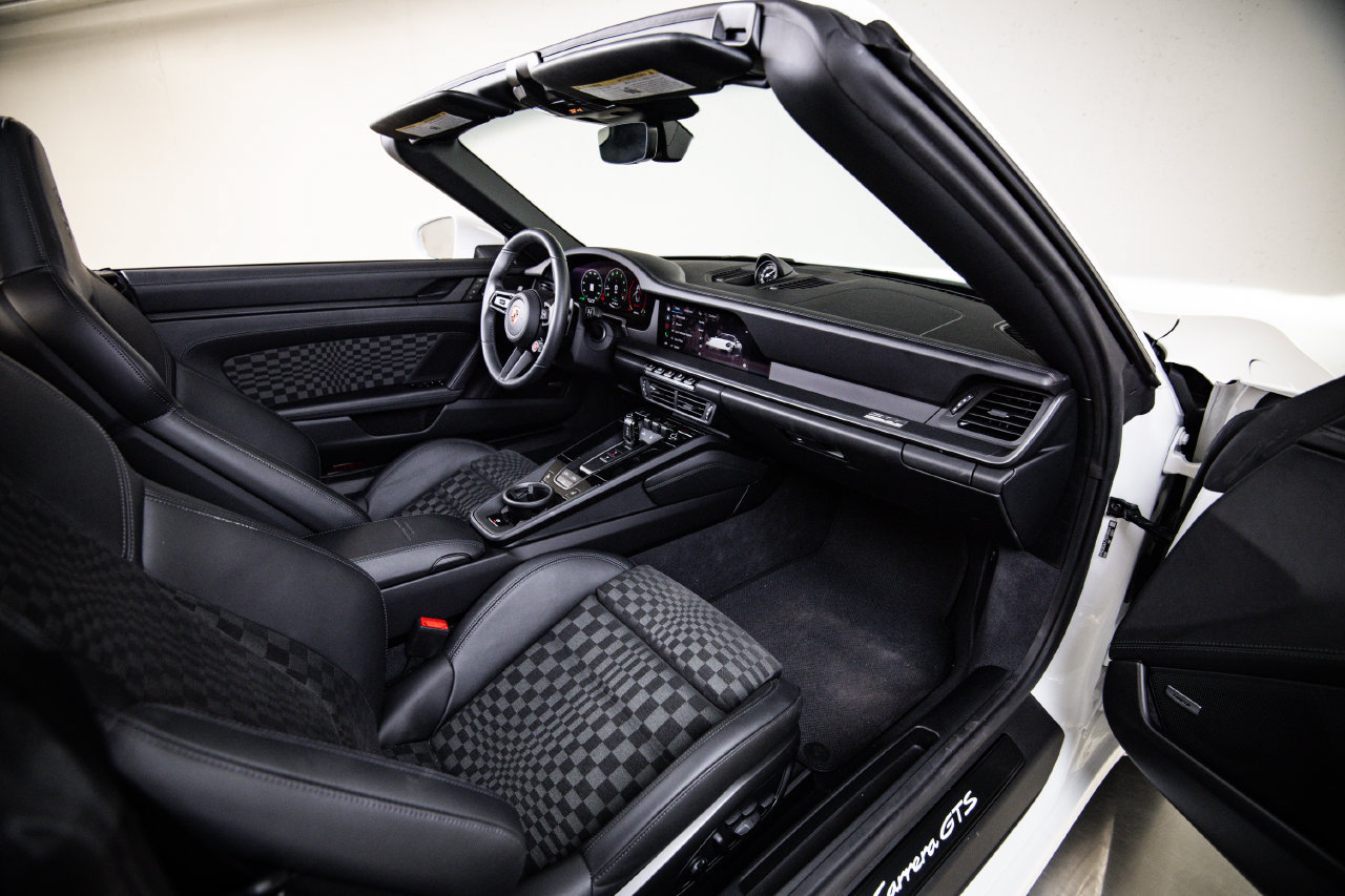 Certified 2026 Porsche 911 Carrera GTS RWD image 28