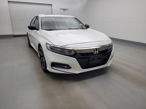 Used 2018 Honda Accord Sport image 14