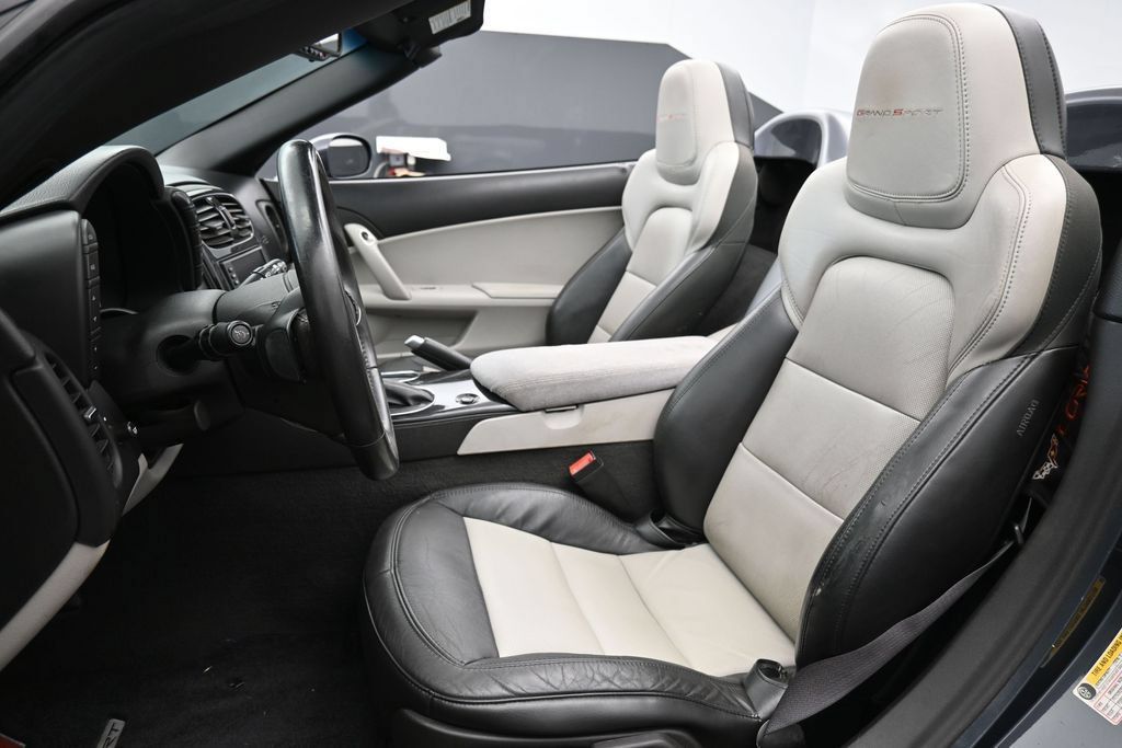Used 2013 Chevrolet Corvette Grand Sport w/ 2LT Preferred Equipment Group RWD image 10