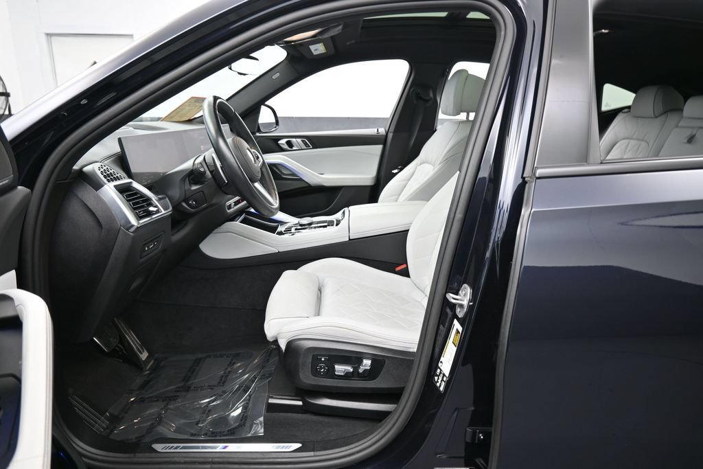 Used 2025 BMW X6 xDrive40i AWD/4WD image 11
