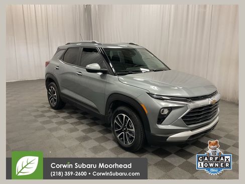 Used 2025 Chevrolet TrailBlazer LT image 1