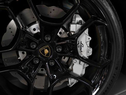 Used 2018 Lamborghini Huracan LP 580-2 image 16