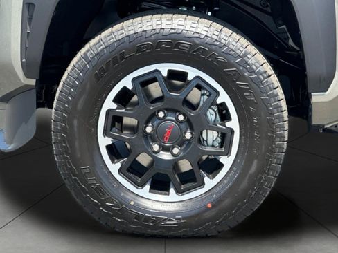New 2025 Toyota Tacoma TRD Off-Road image 25