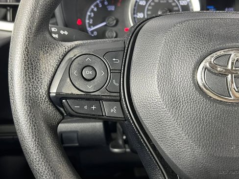 Used 2021 Toyota Corolla LE image 8