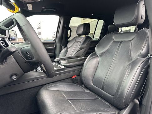 Used 2022 Jeep Wagoneer Series III w/ Flexible Seating Group AWD/4WD image 46