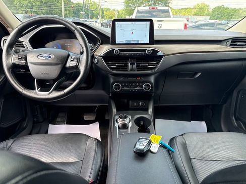 Used 2020 Ford Escape Titanium AWD/4WD image 40