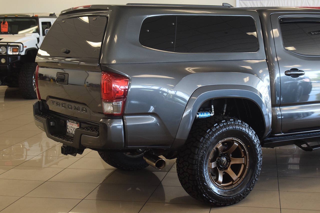 Used 2017 Toyota Tacoma TRD Sport w/ Tow Package (A/T) AWD/4WD image 22