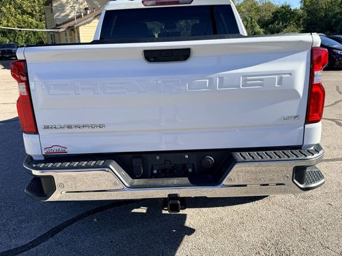 Used 2022 Chevrolet Silverado 1500 LTZ image 3