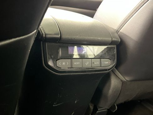 Used 2023 Toyota Highlander XSE AWD/4WD image 23