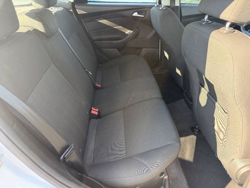 Used 2016 Ford Focus SE FWD image 15