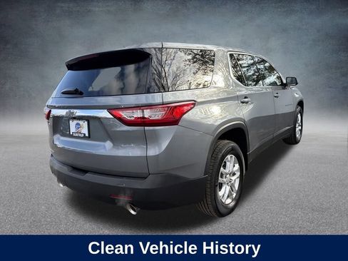 Used 2021 Chevrolet Traverse LS image 6