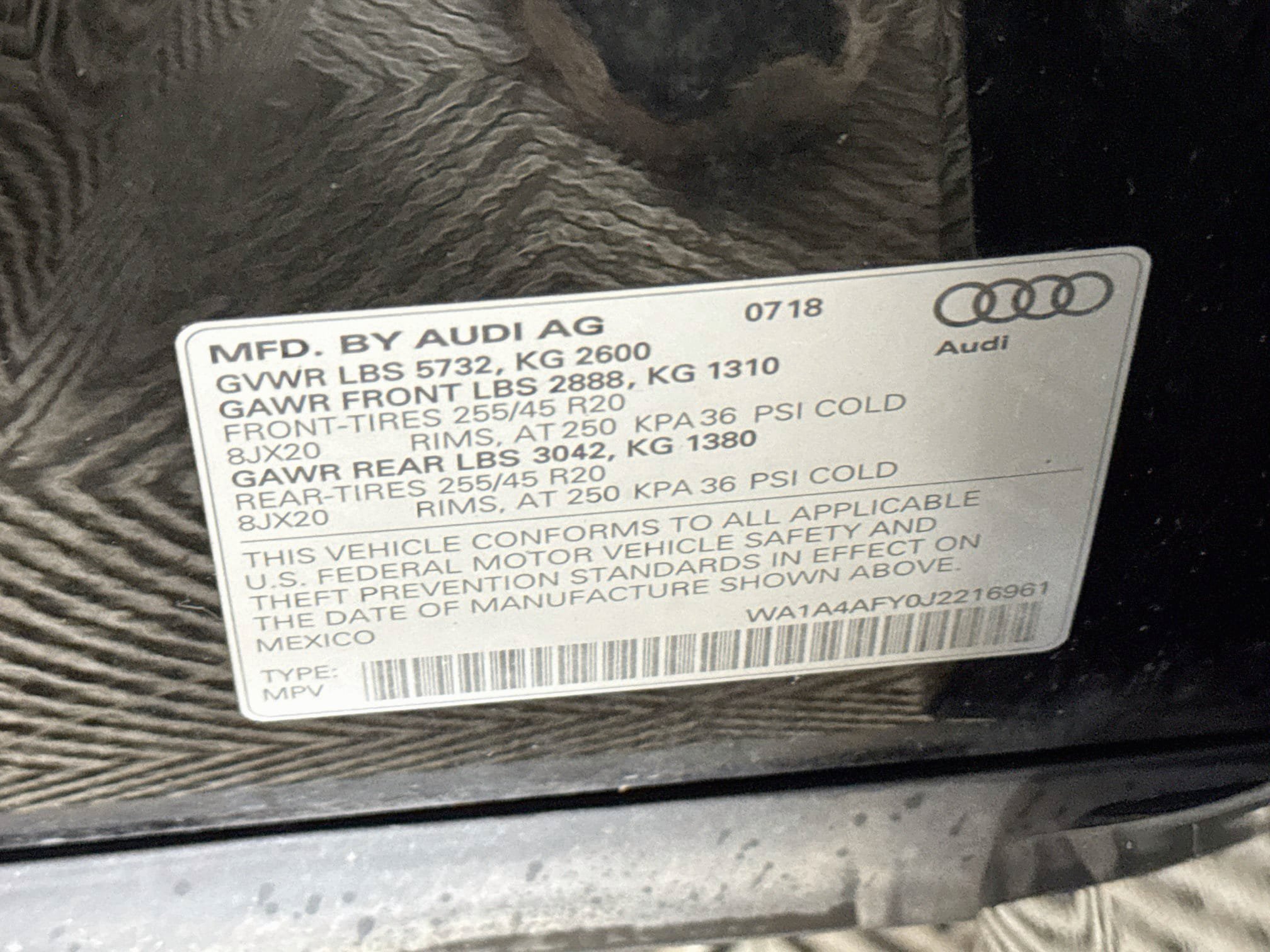 Used 2018 Audi SQ5 Premium Plus w/ S Sport Package AWD/4WD image 28