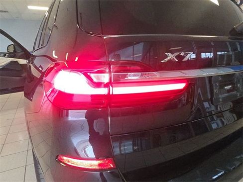 Used 2019 BMW X7 xDrive50i w/ M Sport Package image 31