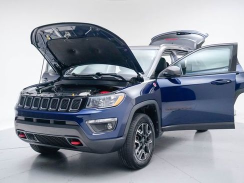 Used 2021 Jeep Compass Trailhawk w/ Sun and Sound Group AWD/4WD image 17