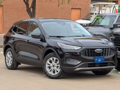 New 2026 Ford Escape Active image 2